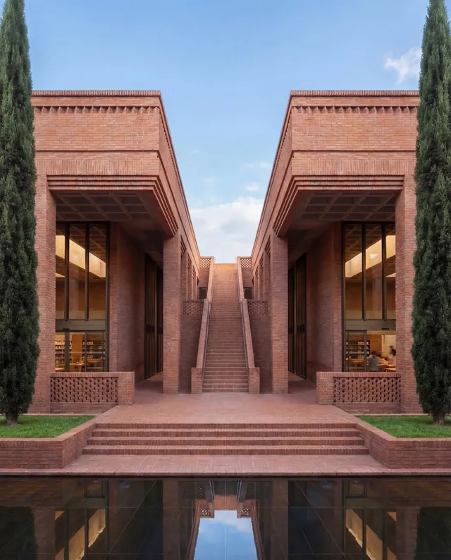 L’Ateneu del Poblenou, a civic building proposal in brick