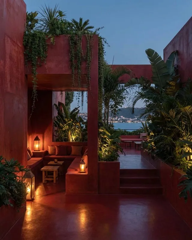 Crimson Block, view 3